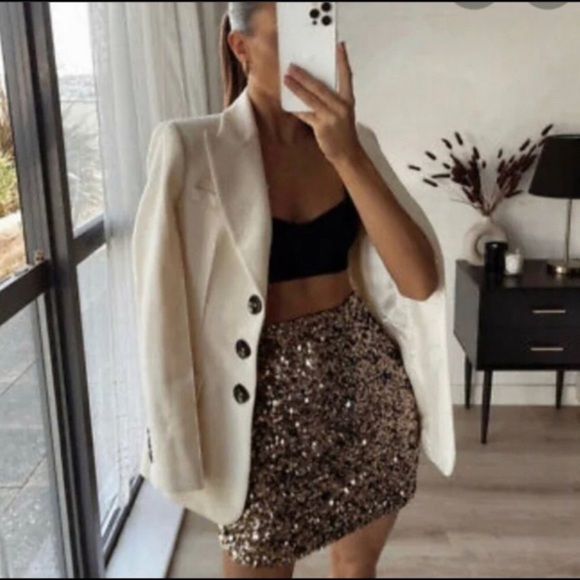NWT ZARA SEQUINS MINI SKIRT Gold XS - Picture 4 of 14